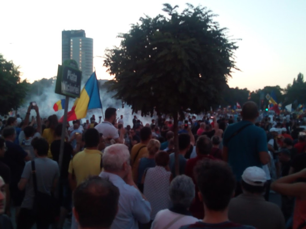 Victory square protests against curruption in Bucharest, Romania. Photo by: Dragos Bejinaru.
