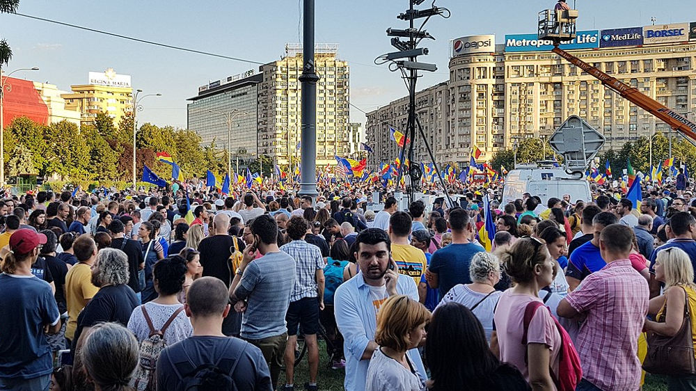 August 10. 2018, protest against corruption in Victory Square, Bucharest, Romania. Photo by: Babu.