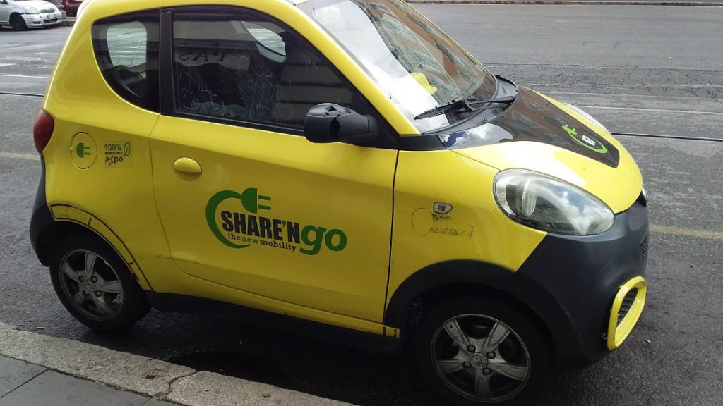 Share'n go electric car in Rome. Photo by Cecilia Demartini.