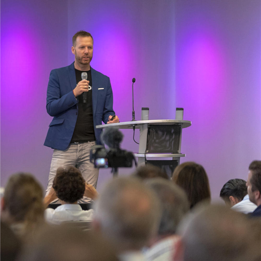 Michael Ros, COO and Co-Founder of Bidroom.